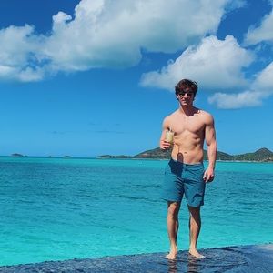 Meet your Posher, Colin